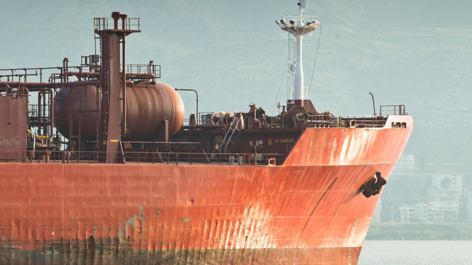 Pakiet CPN wszedł w życie. Nowe limity cen paliw już obowiązują. Sprawdziliśmy, ile zapłacisz na stacji