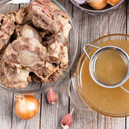 Z mięsa i warzyw z rosołu robię wyśmienity obiad. Prościej się nie da