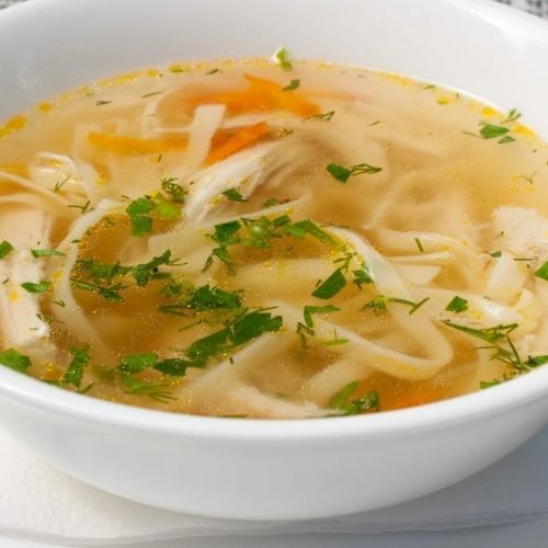 Idealny rosół tylko z takiego mięsa. Szef kuchni wyjaśnia