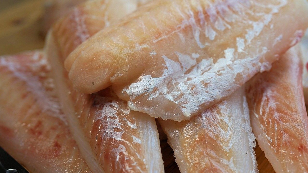 Ta ryba chłonie toksyny jak gąbka. Polacy się nią zajadają