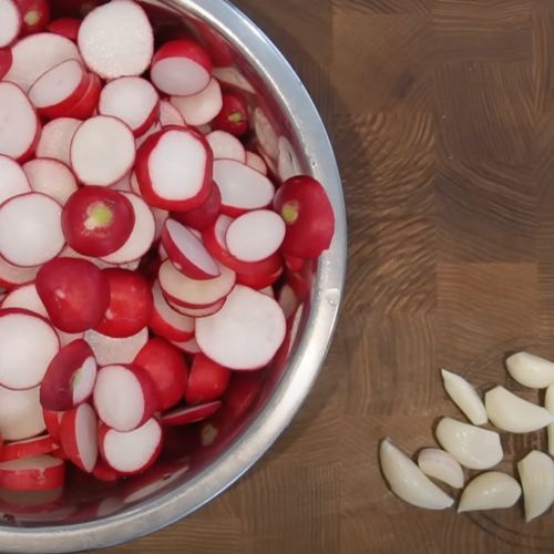 Przepis na marynowaną rzodkiew. W sam raz do kanapek