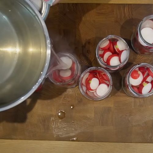 Przepis na marynowaną rzodkiew. W sam raz do kanapek