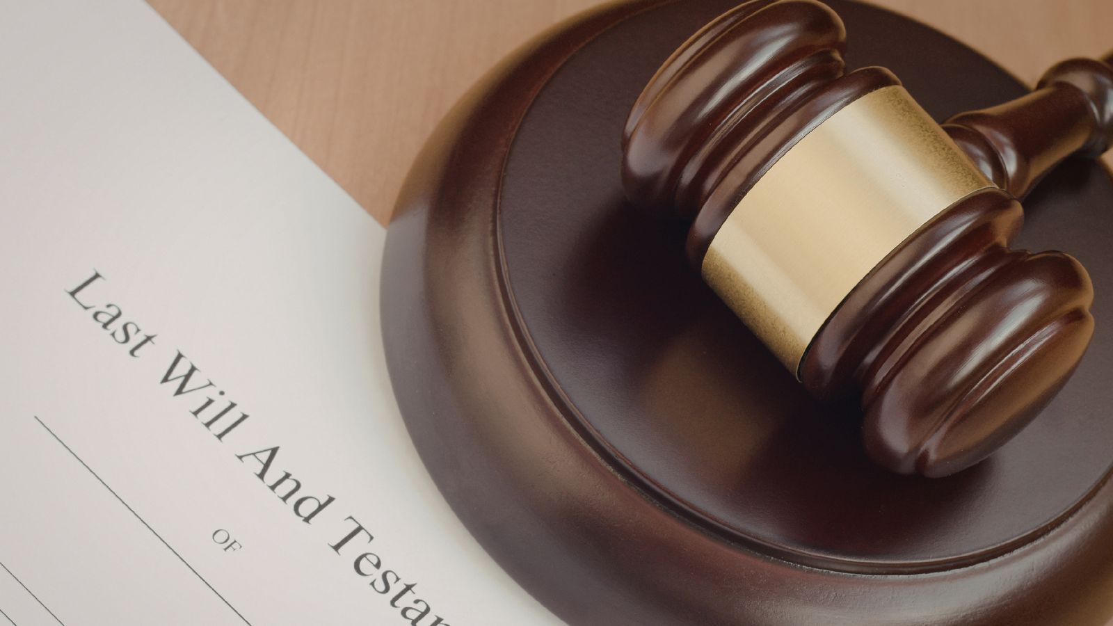 Od 17 marca ważna zmiana w dziedziczeniu nieruchomości. Nie musisz już sam biegać po sądach