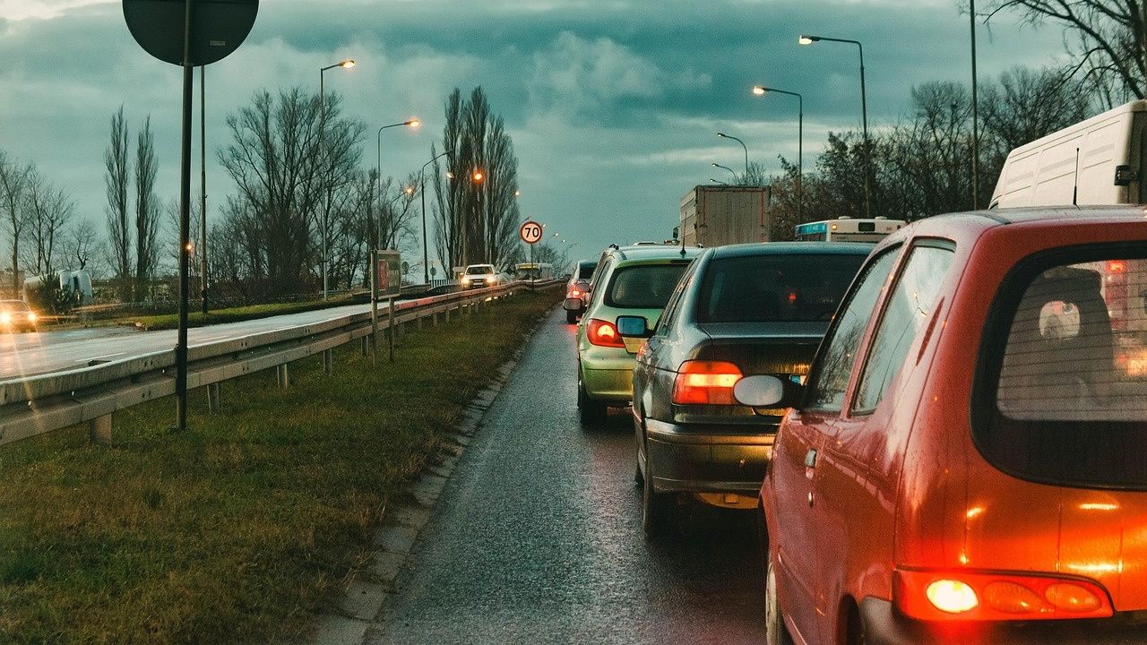 Pokazali, ile zarabiają jeżdżąc dla Ubera i Bolta. Kwoty zaskoczą niejednego