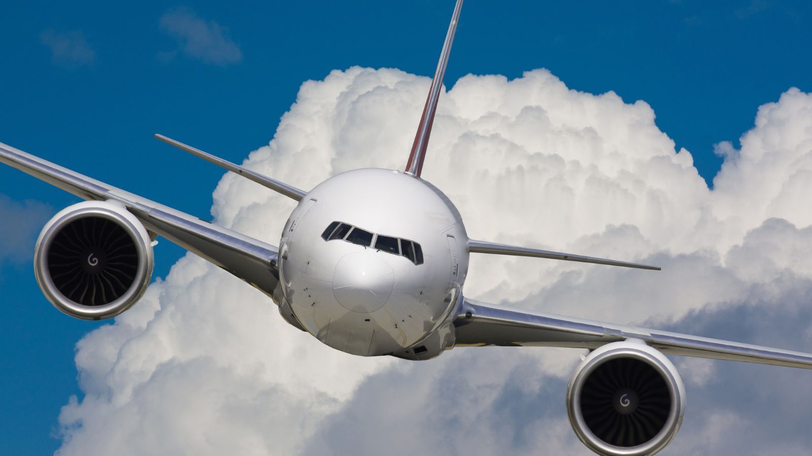 Tania linia lotnicza pod presją UOKiK. Loty tysięcy Polaków stoją pod znakiem zapytania