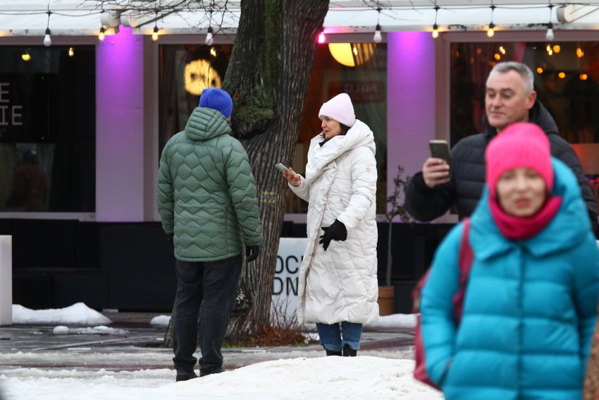 Uwielbiany polski aktor został przyłapany z partnerką. Wyciekły zdjęcia