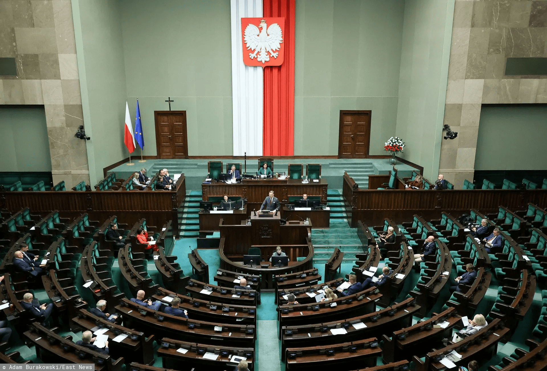 Sejm właśnie nad tym pracuje, zmiany dla milionów Polaków. Tak ominą kolejki do lekarzy