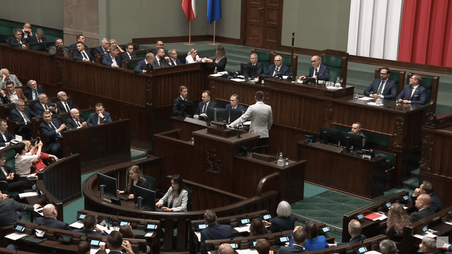 Kowalski wszedł na mównicę i rozległy się krzyki. Nietypowe sceny w Sejmie