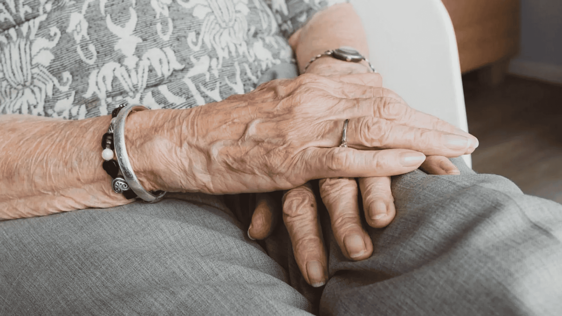 Tym seniorom ZUS przeleje specjalny dodatek. Tyle będą otrzymywać co miesiąc wraz z emeryturą