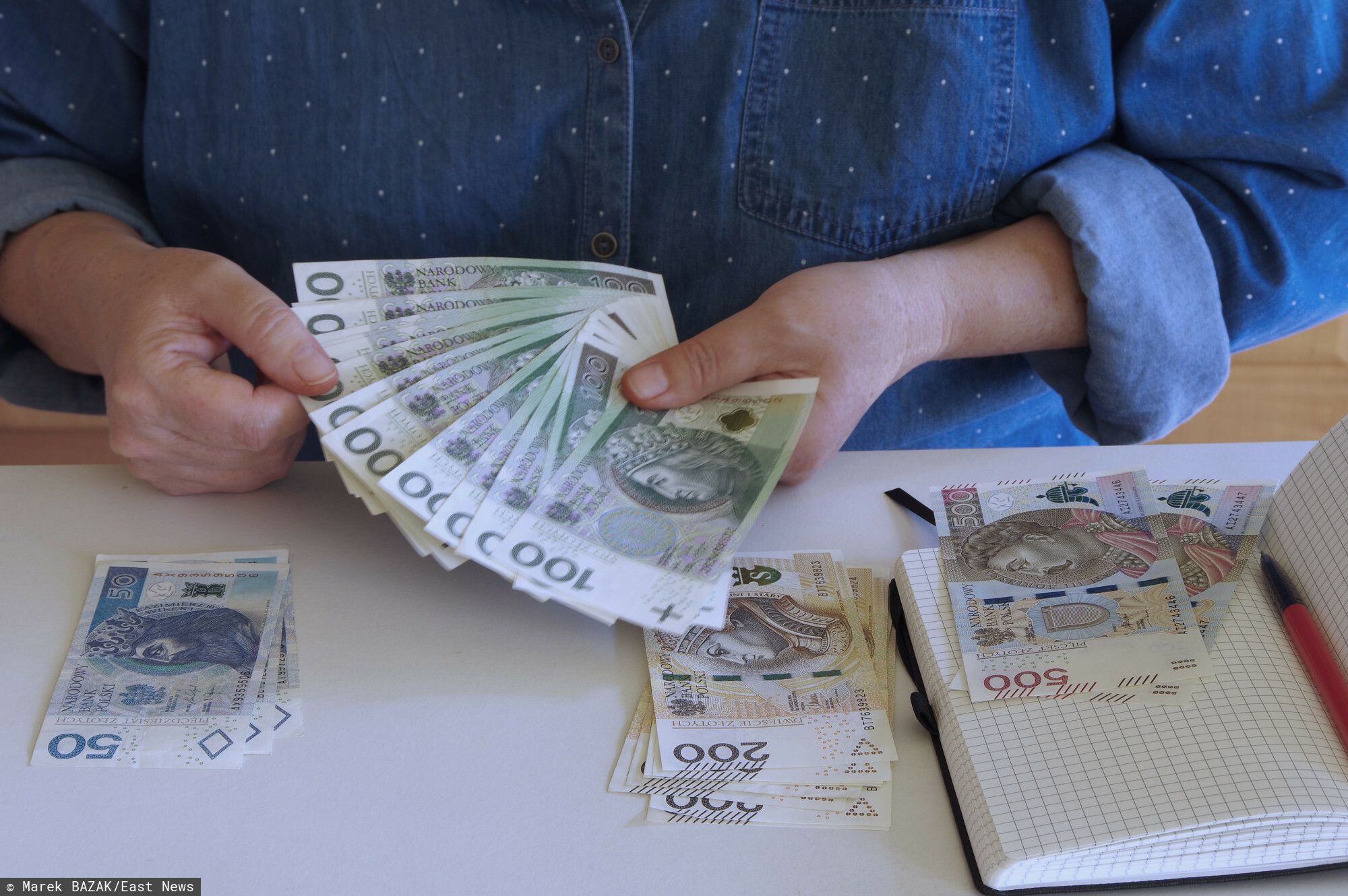 senior banknoty.jpg