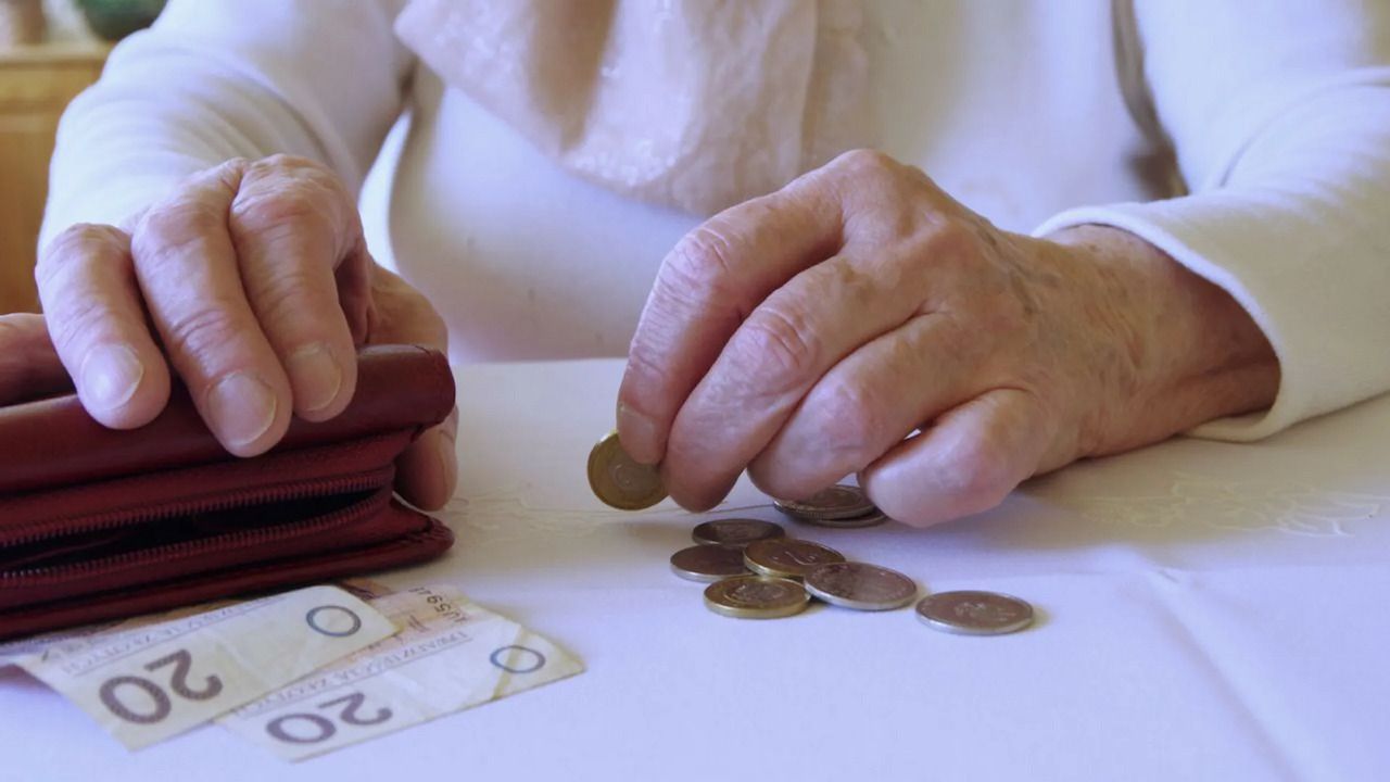 Rząd zdecydował, emeryci dostaną więcej. choćby 140 zł co miesiąc