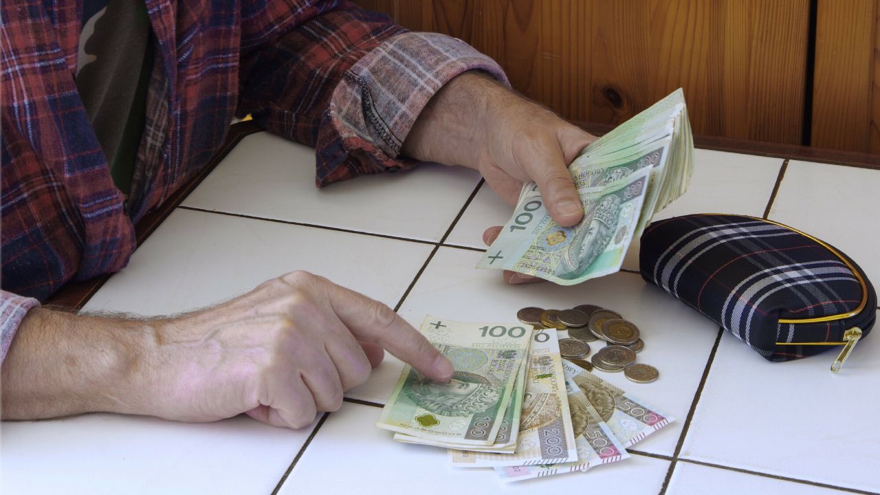 ZUS zmienia terminy wypłat emerytur w grudniu. Ważne wieści dla wielu seniorów
