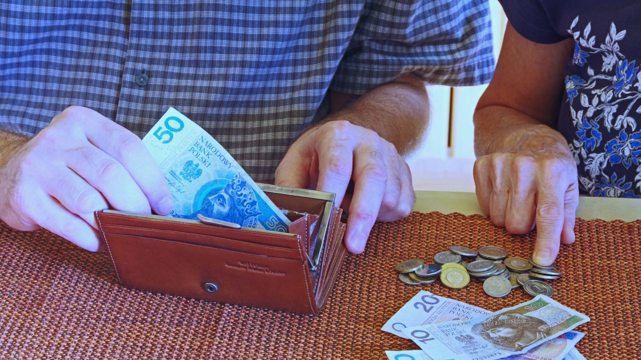seniorzy, pieniądze