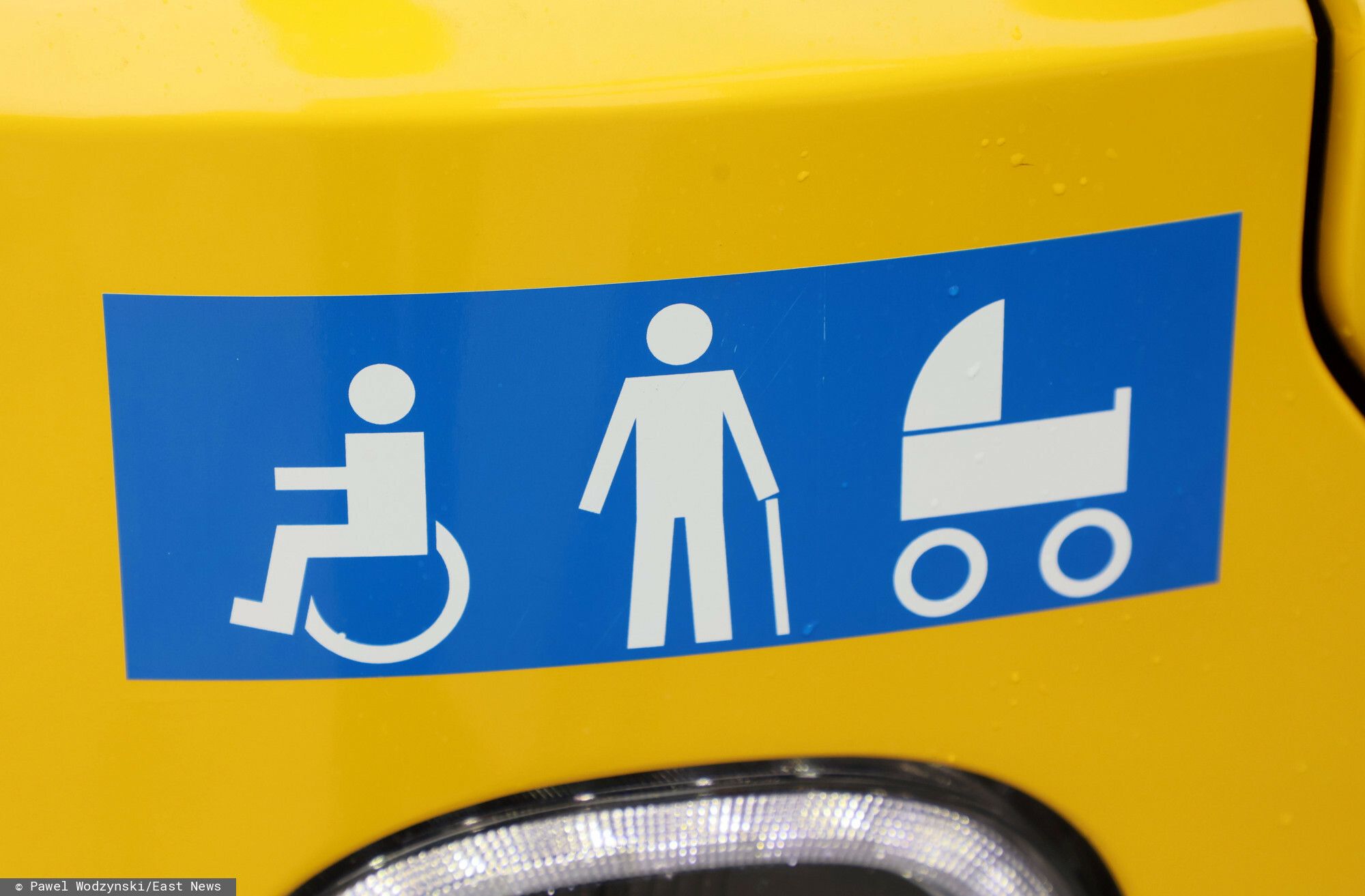 seniorzy w autobusie.jpg