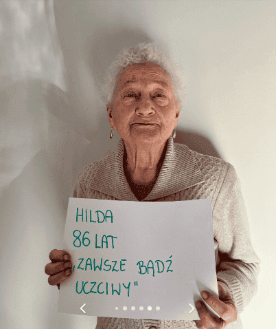 Seniorzy z domu opieki przekazali swoje rady. Ludzie płaczą ze wzruszenia