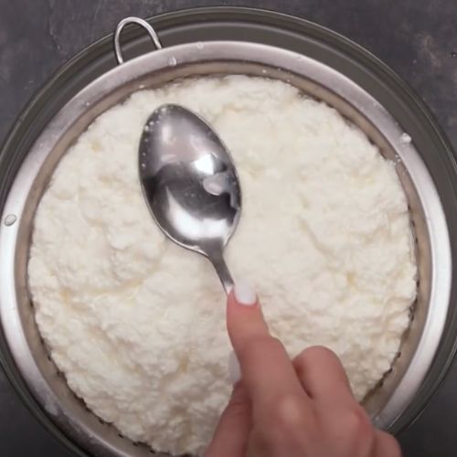 ser na sitku.jpg