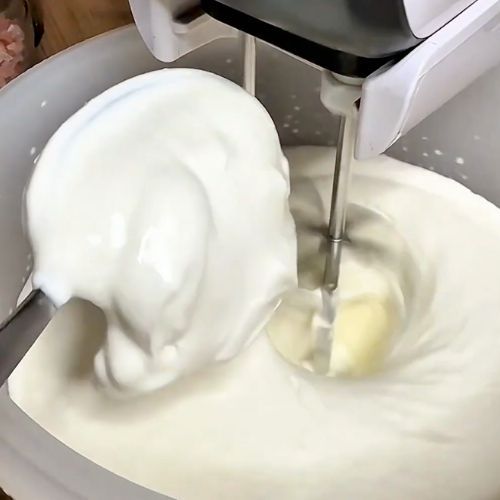 Najprostszy sernik z brzoskwiniami. Rodzina bez przerwy prosi o to ciasto