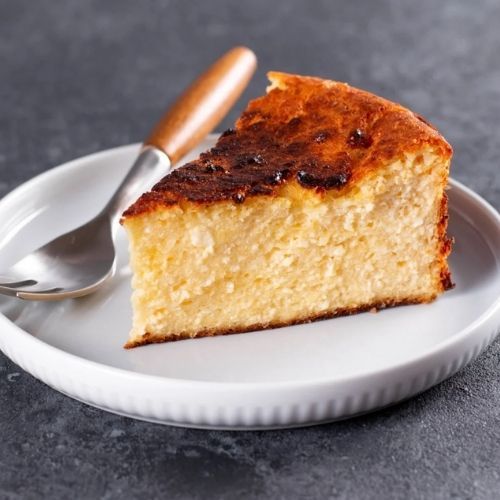 To najgorszy ser na sernik. Ciasto wychodzi zbite i zawsze opadnie