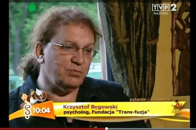 Niewiarygodne, jak Anna Grodzka wyglądała na chwilę przed tranzycją. Nie ma śladu