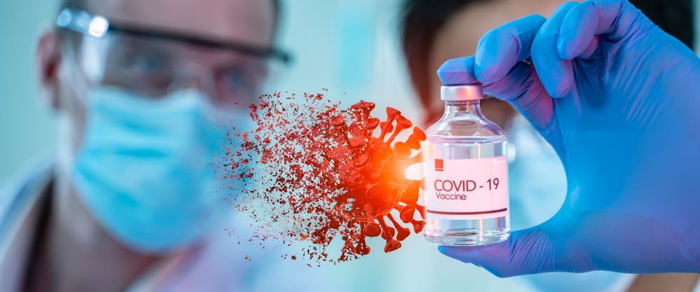 Nowy szczep koronawirusa, https://www.shutterstock.com/image-photo/medicine-doctor-research-analysis-coronavirus-vaccine-1757151407
