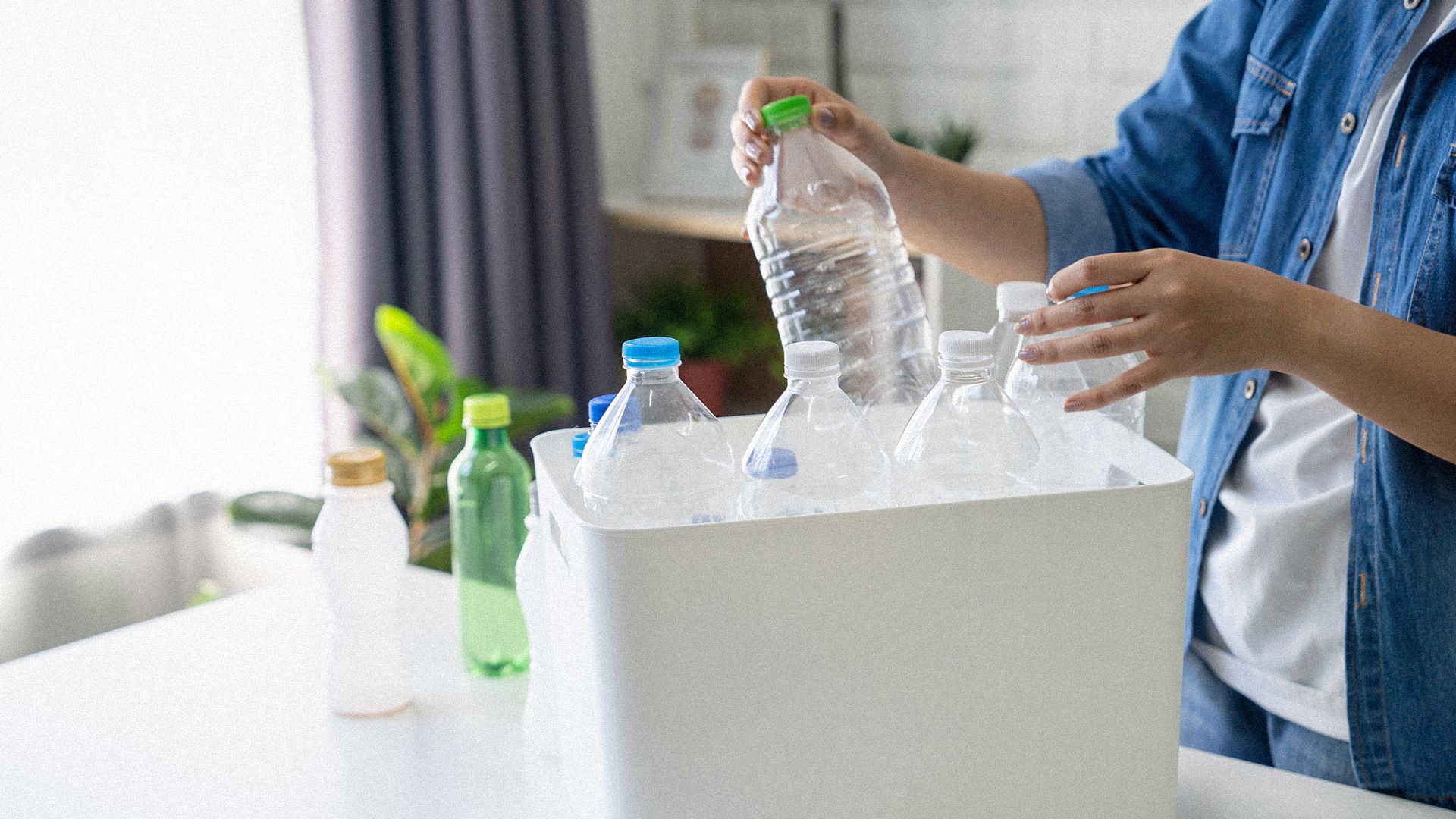 System kaucyjny 2026 - jakie opakowania obejmuje i jak działa zwrot przez kuriera