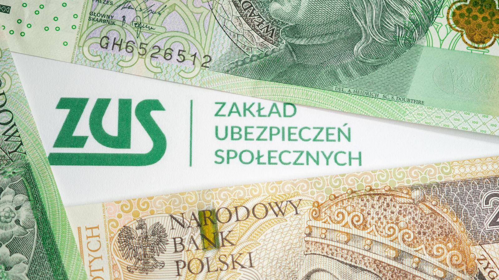 ZUS oddaje Polakom pieniądze za składki zdrowotne. Miliony jeszcze nie złożyło wniosku