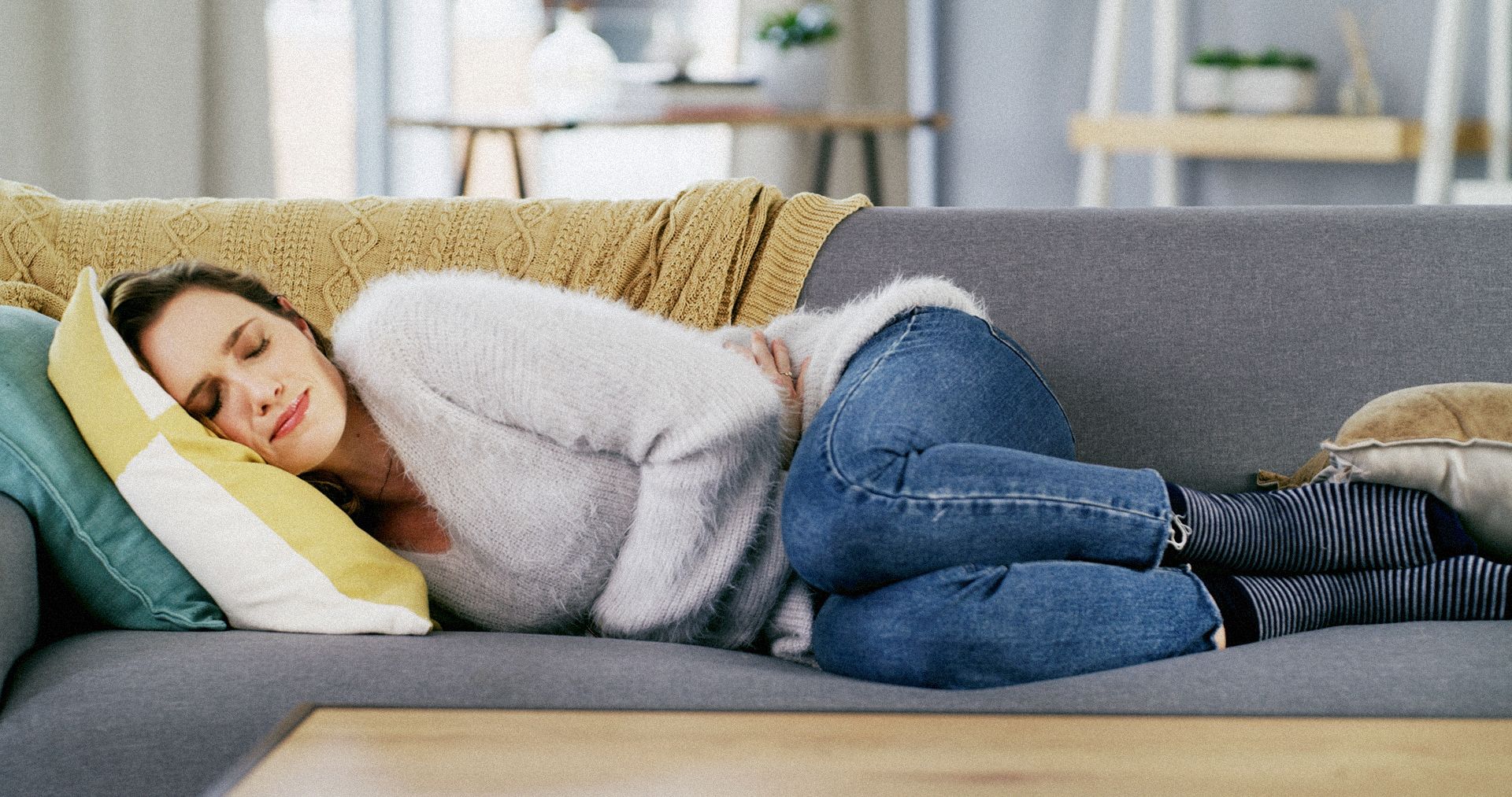 Produkty, które długo zalegają w jelitach – lista 7 i jak je jeść lżej