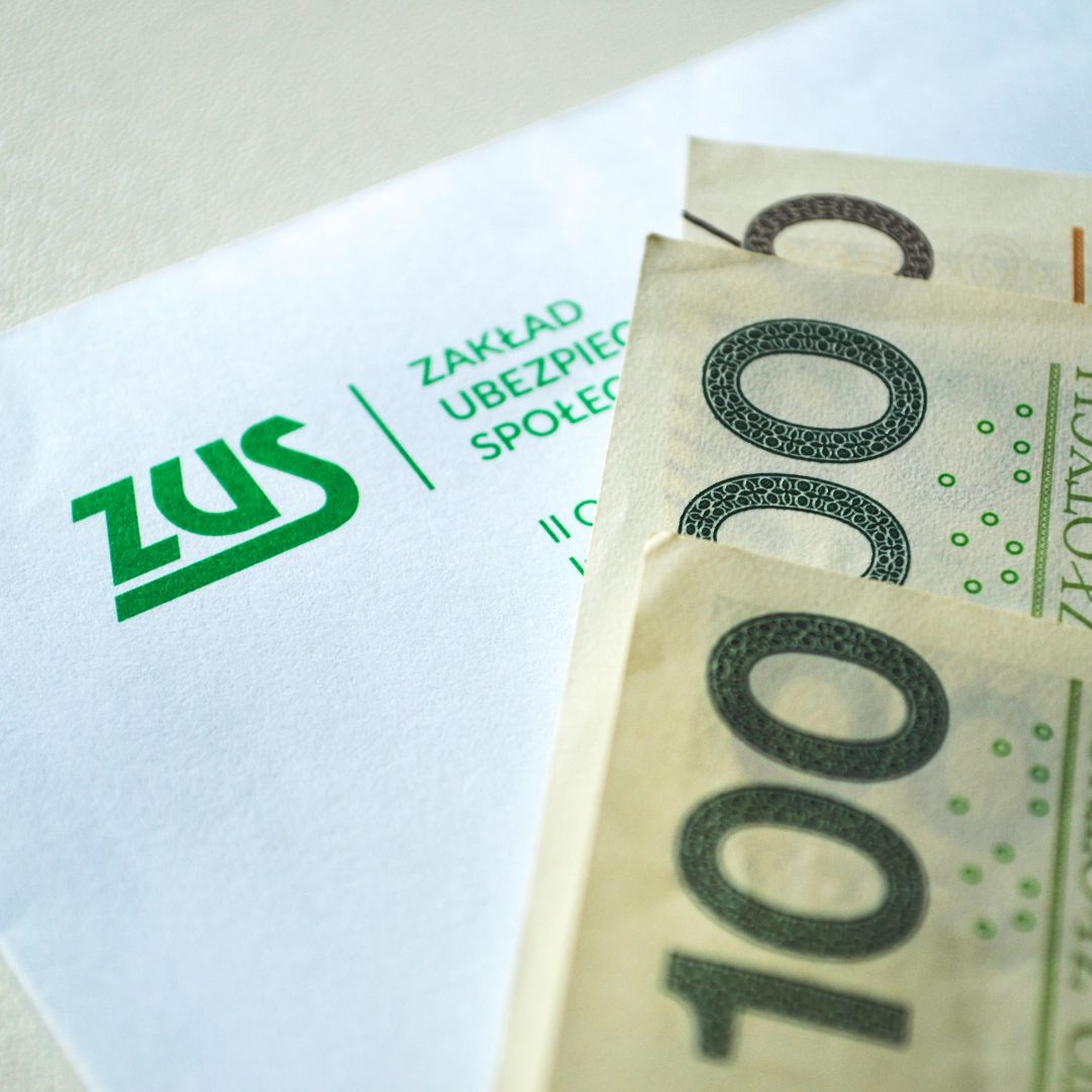 Kluczowe wieści dla seniorów, chodzi o nową waloryzację emerytur. Rząd właśnie odkrył karty