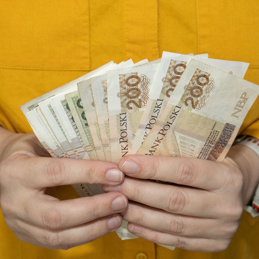 Rząd uruchomił wypłaty do 3500 zł na gospodarstwo domowe. Termin składania wniosków do 31 sierpnia