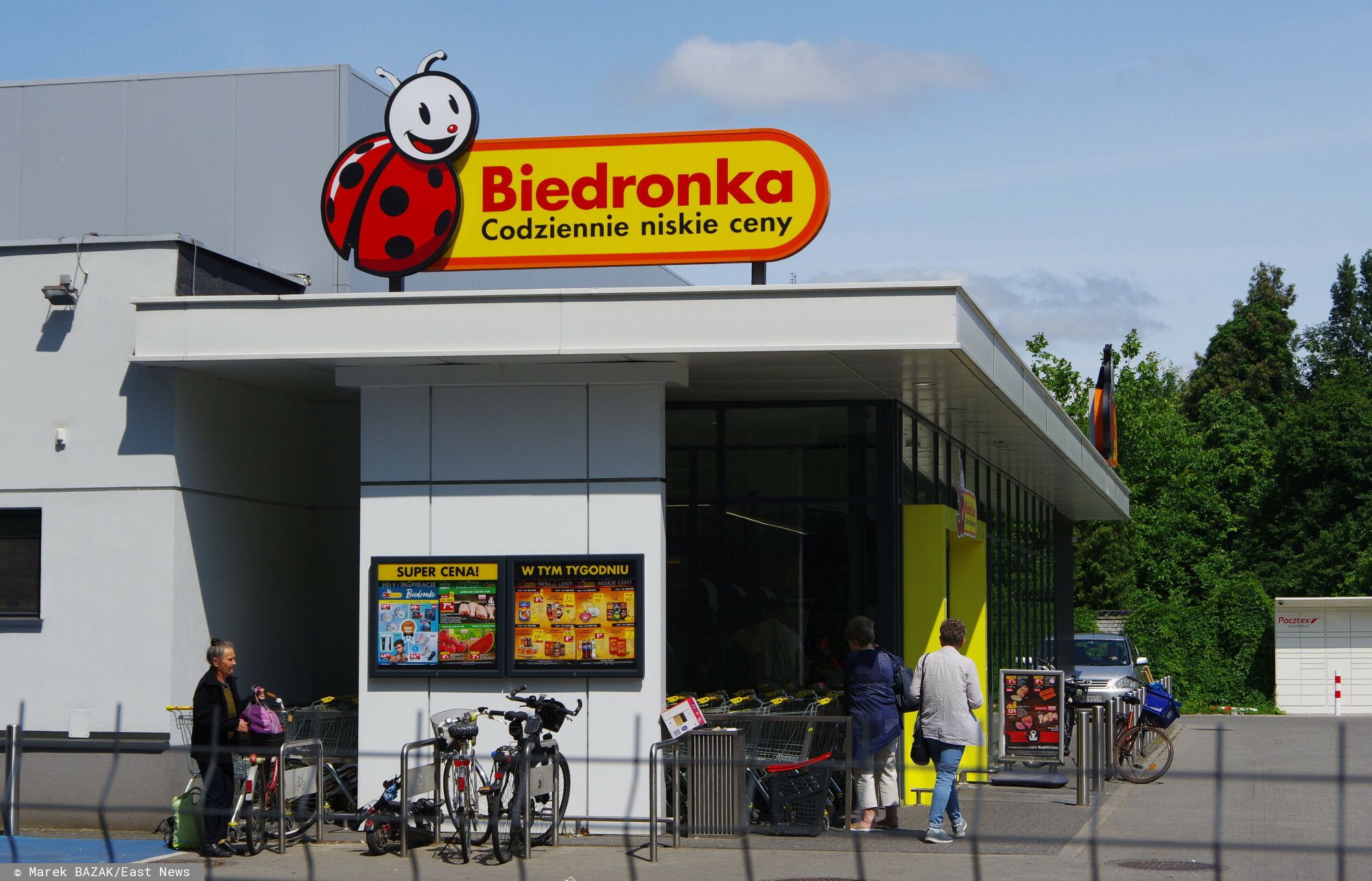 Kumulacja promocji dla posiadaczy karty Moja Biedronka. "1+1 gratis" w Biedronce to nie wszystko