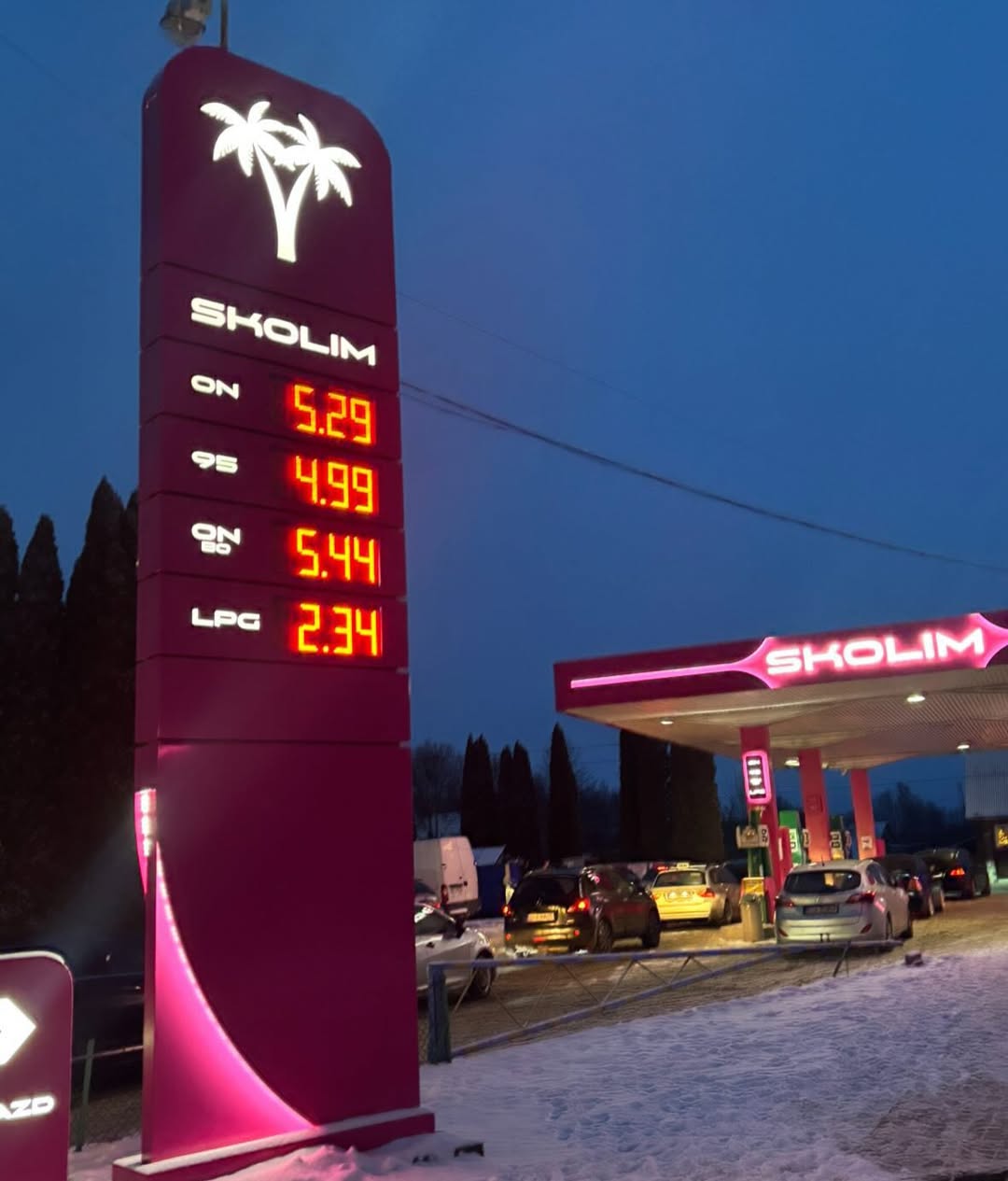  Tyle kosztuje paliwo na stacji benzynowej skolima. Znamy dokładną cenę