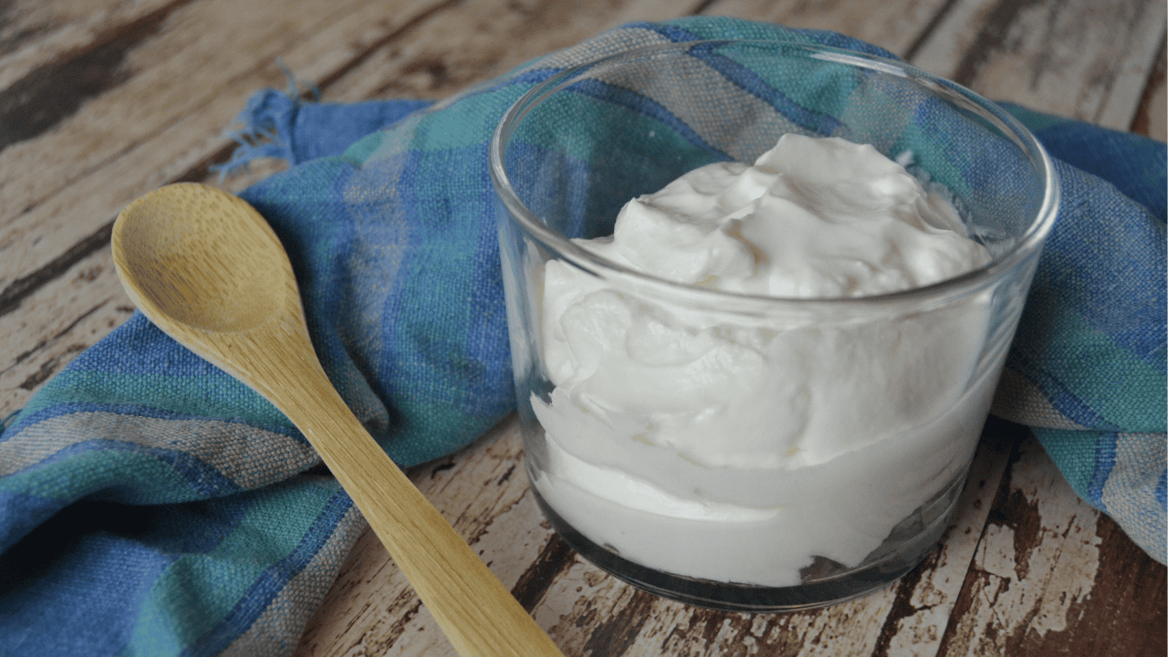 Serek wiejski czy kefir? Jeszcze coś innego! Włącz do diety, a kilogramy polecą w dół