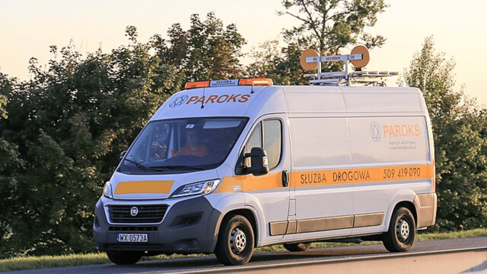 Potworny karambol na A4. Zderzyło się 8 samochodów, nie żyje jedna osoba