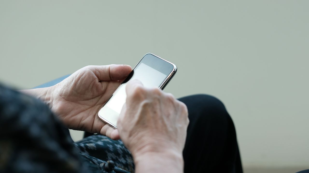 smartfon senior.jpg