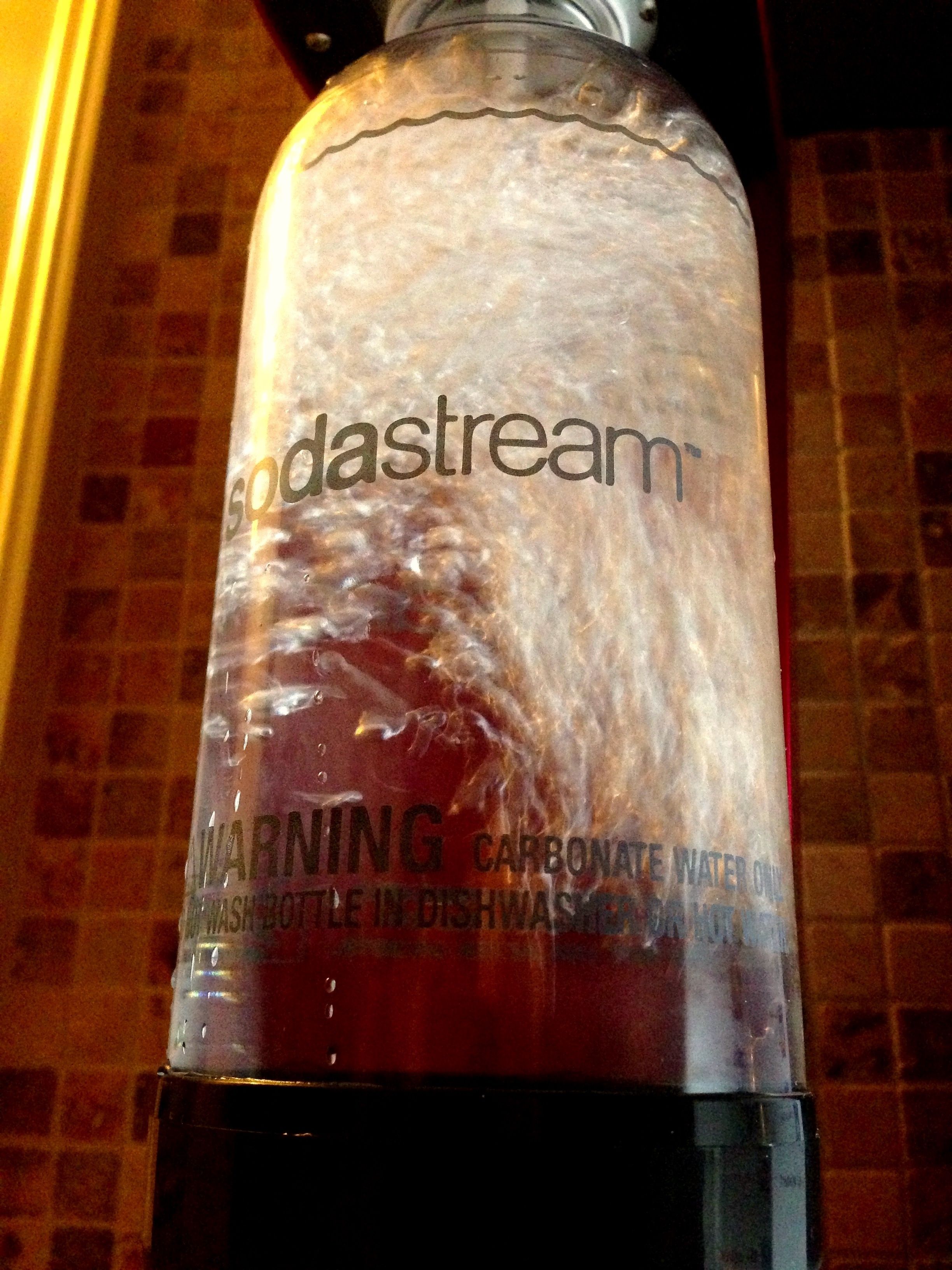 Polacy pokochali to urządzenie. Cichy beneficjent systemu kaucyjnego