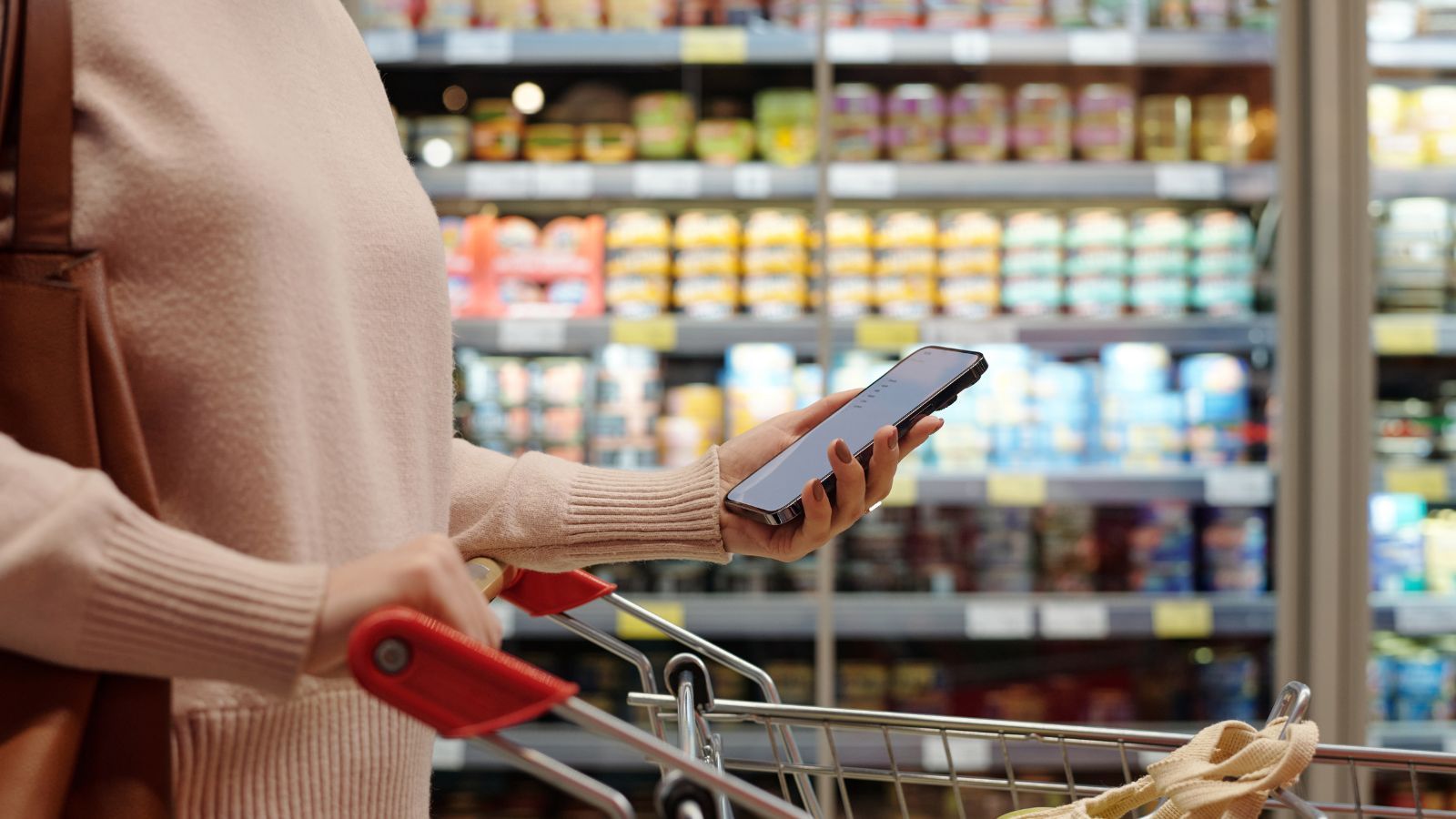 Biedronka wyprzedaje masło za 1 zł. Takiej promocji nie było od dawna, jest jednak warunek