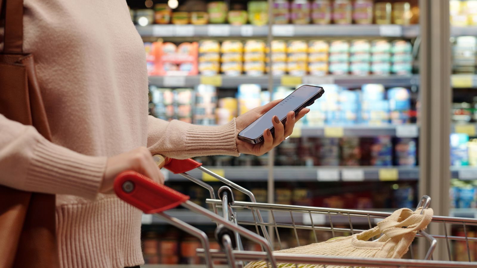 Polska sieć supermarketów nie może się przebić. Kolejny sklep do zamknięcia, zastąpi go inny szyld