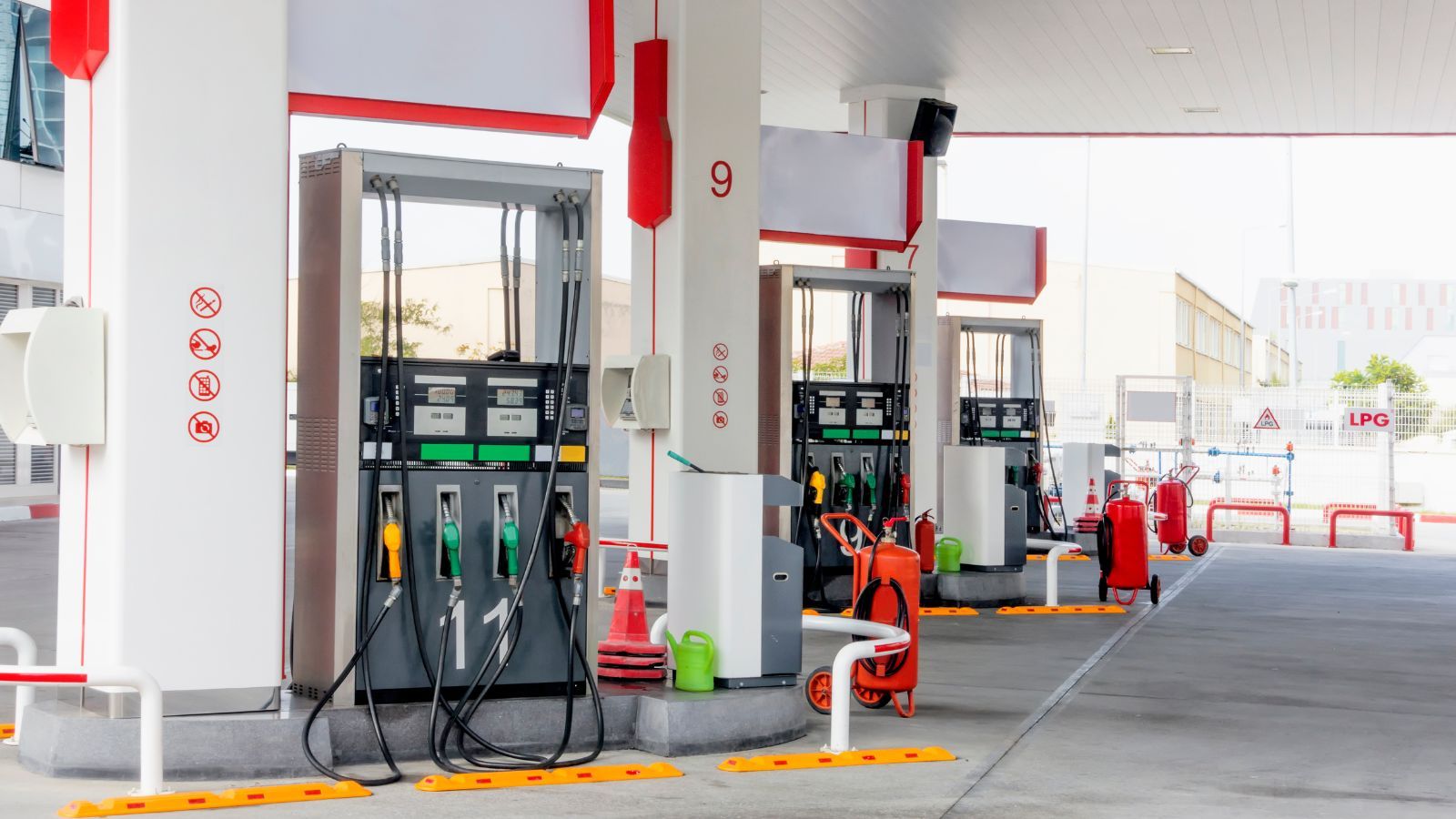 Pakiet CPN wszedł w życie. Nowe limity cen paliw już obowiązują. Sprawdziliśmy, ile zapłacisz na stacji