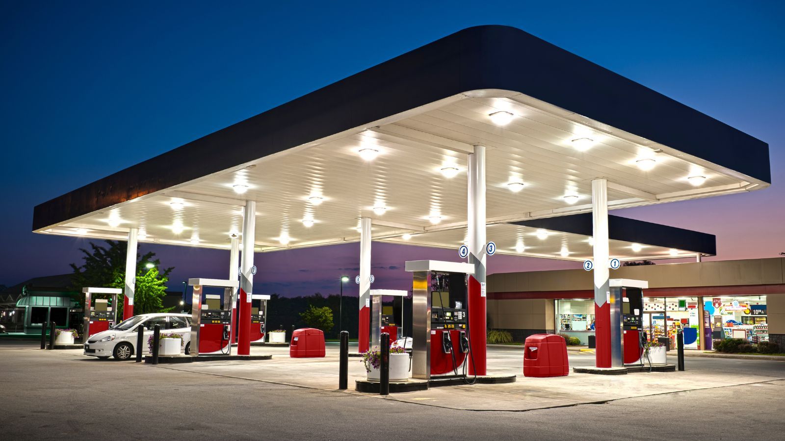 Amerykański gigant wybiera Polskę. Będzie nowa sieć stacji paliw, kierowcy zacierają ręce