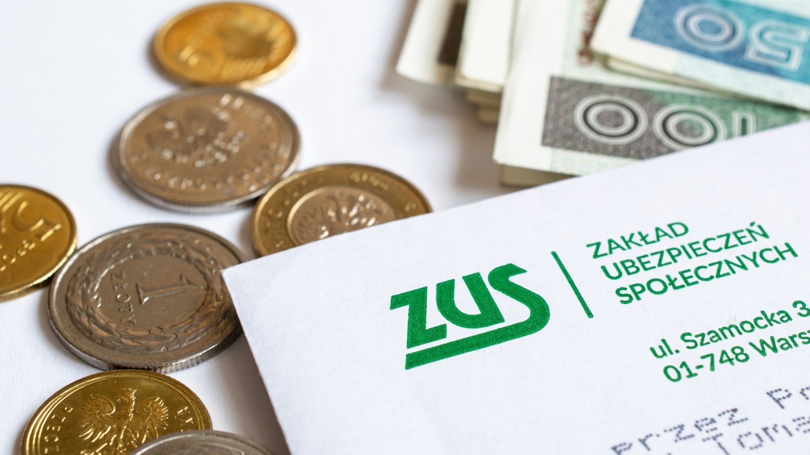 ZUS zasypany wnioskami. Polacy ruszyli po należne pieniądze