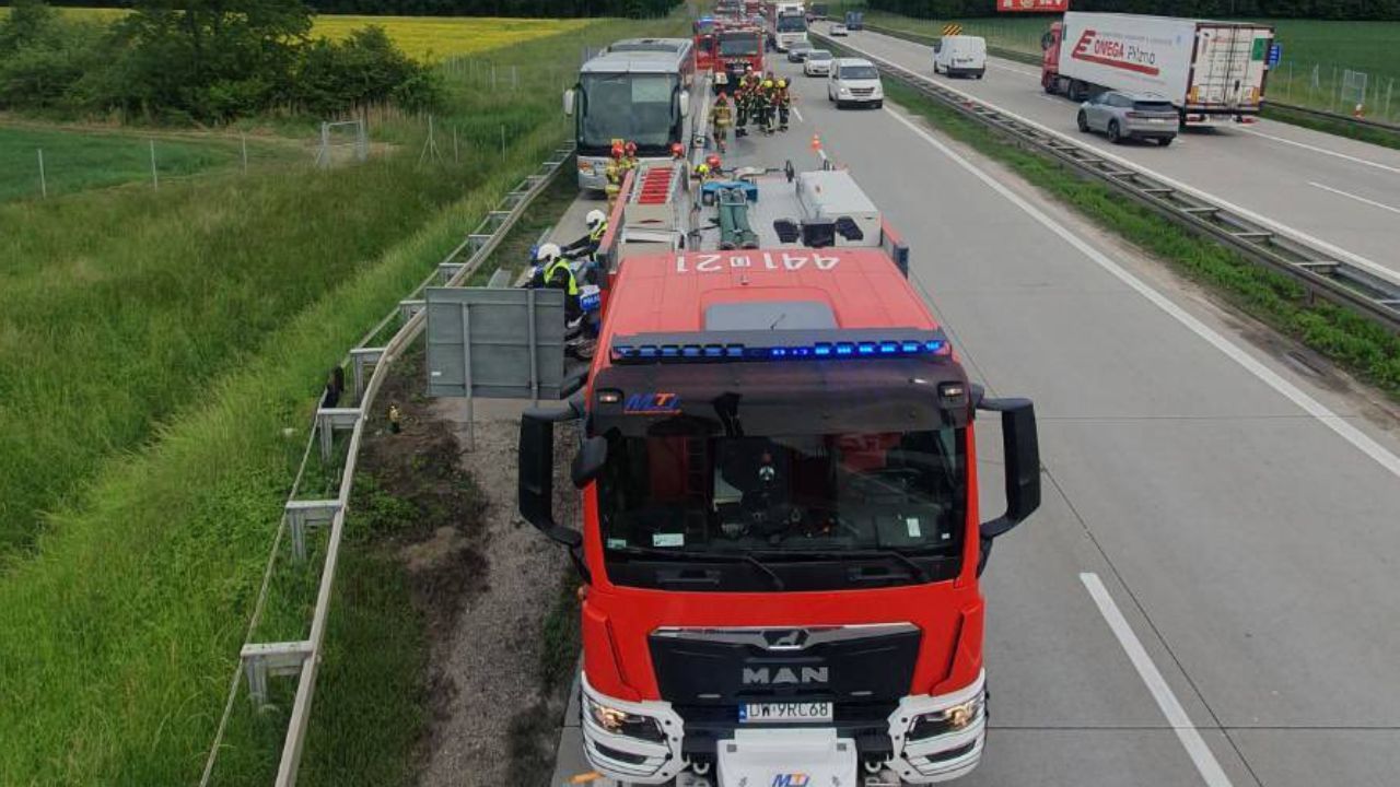 Pożar autokaru na A4