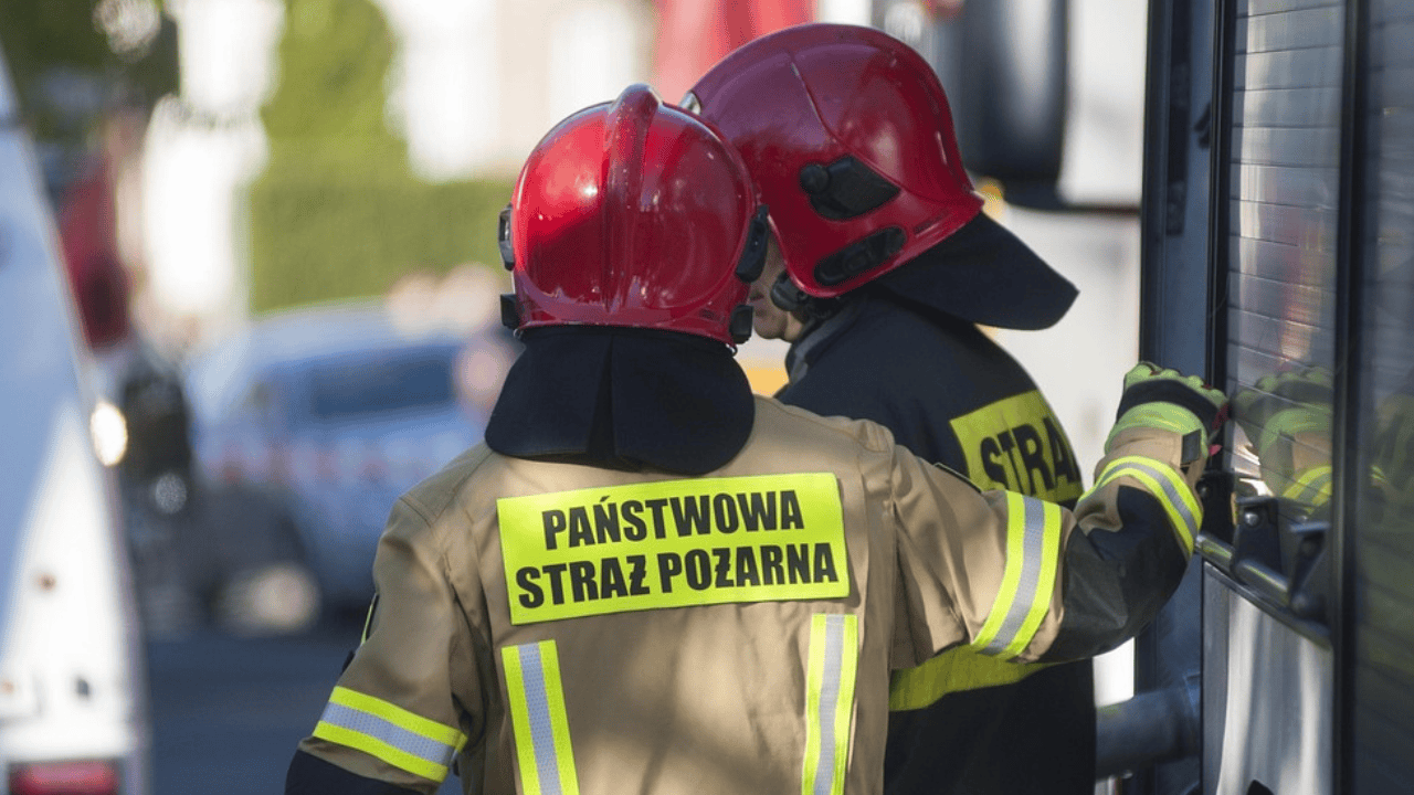 19 osób ewakuowano, dwie trafiły do szpitala. Niebezpieczny pożar w polskiej miejscowości