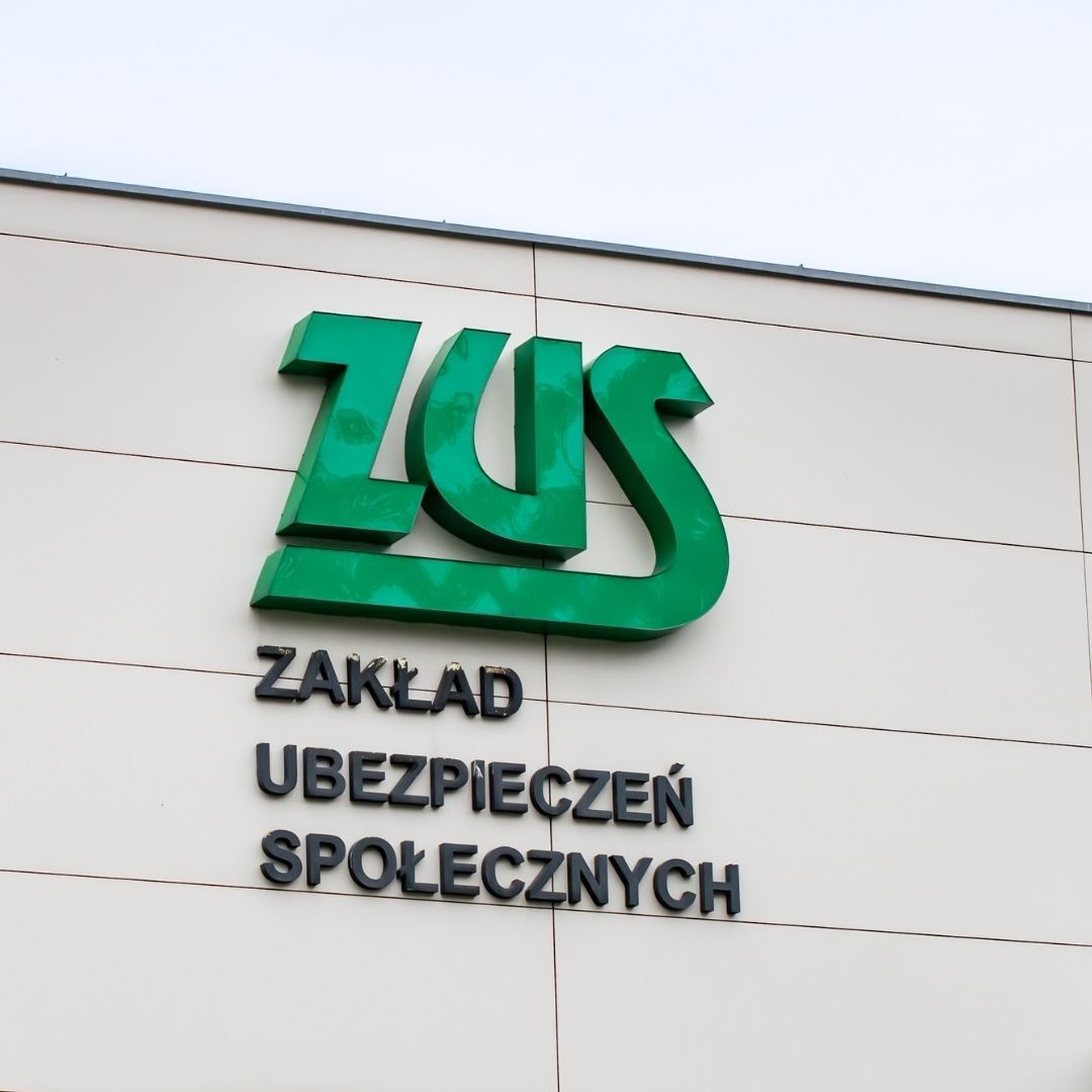 ZUS podnosi emerytury rodzicom. Złóż wniosek, jeśli masz dziecko z tego roku