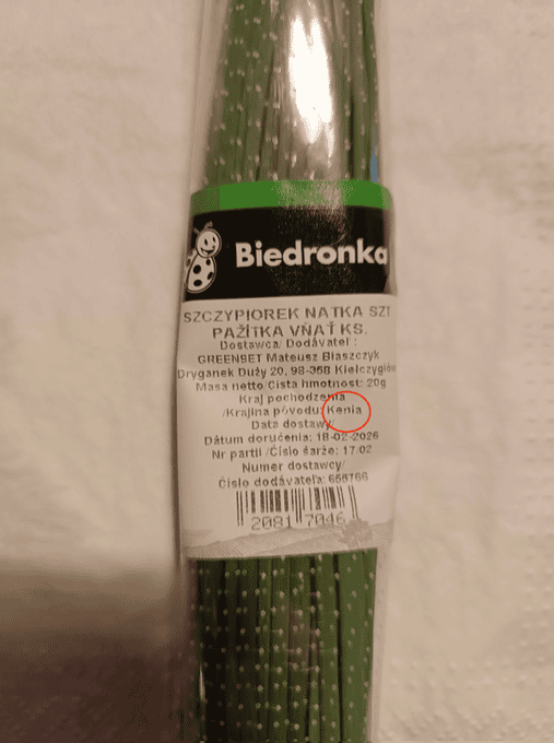 Awantura o szczypiorek w Biedronce. Klienci wytropili, skąd przybył do Polski