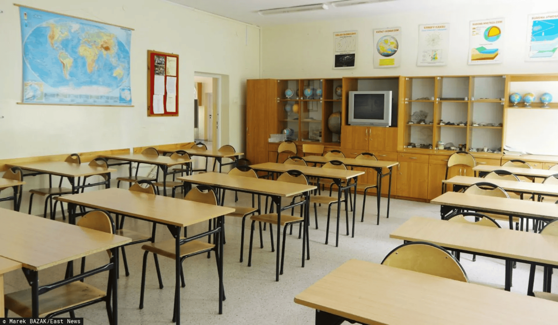 Takie emerytury trafiają na konta byłych nauczycieli w 2025 roku. Wiele osób może się zdziwić