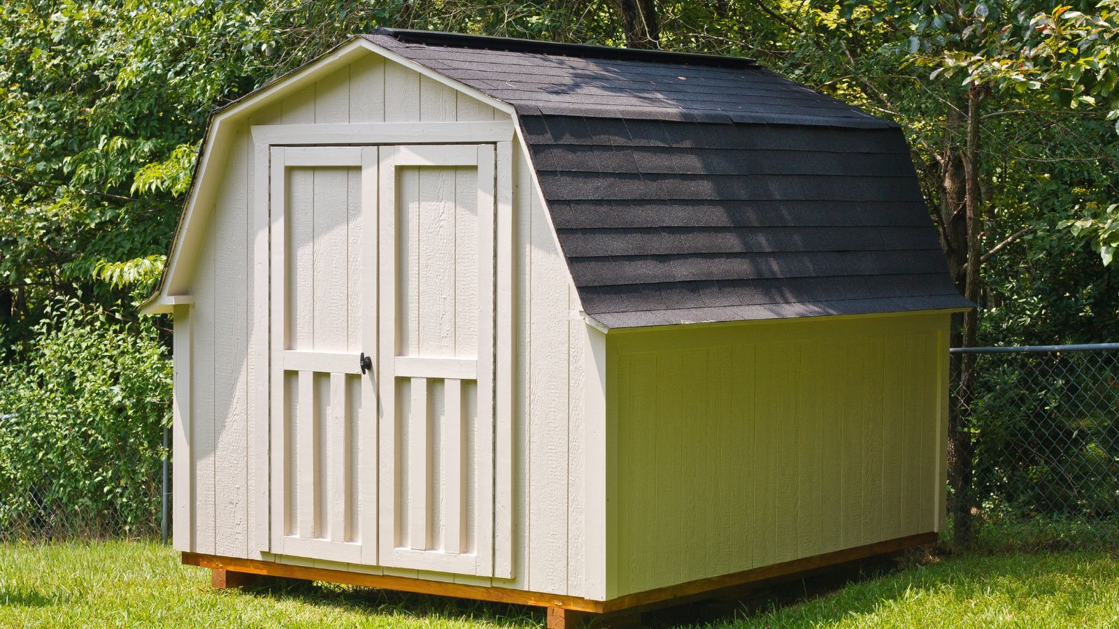 Nawet 10 tys. złotych za szopę na działce. Prawo jest nieubłagane, Polacy muszą przestrzegać tych zasad