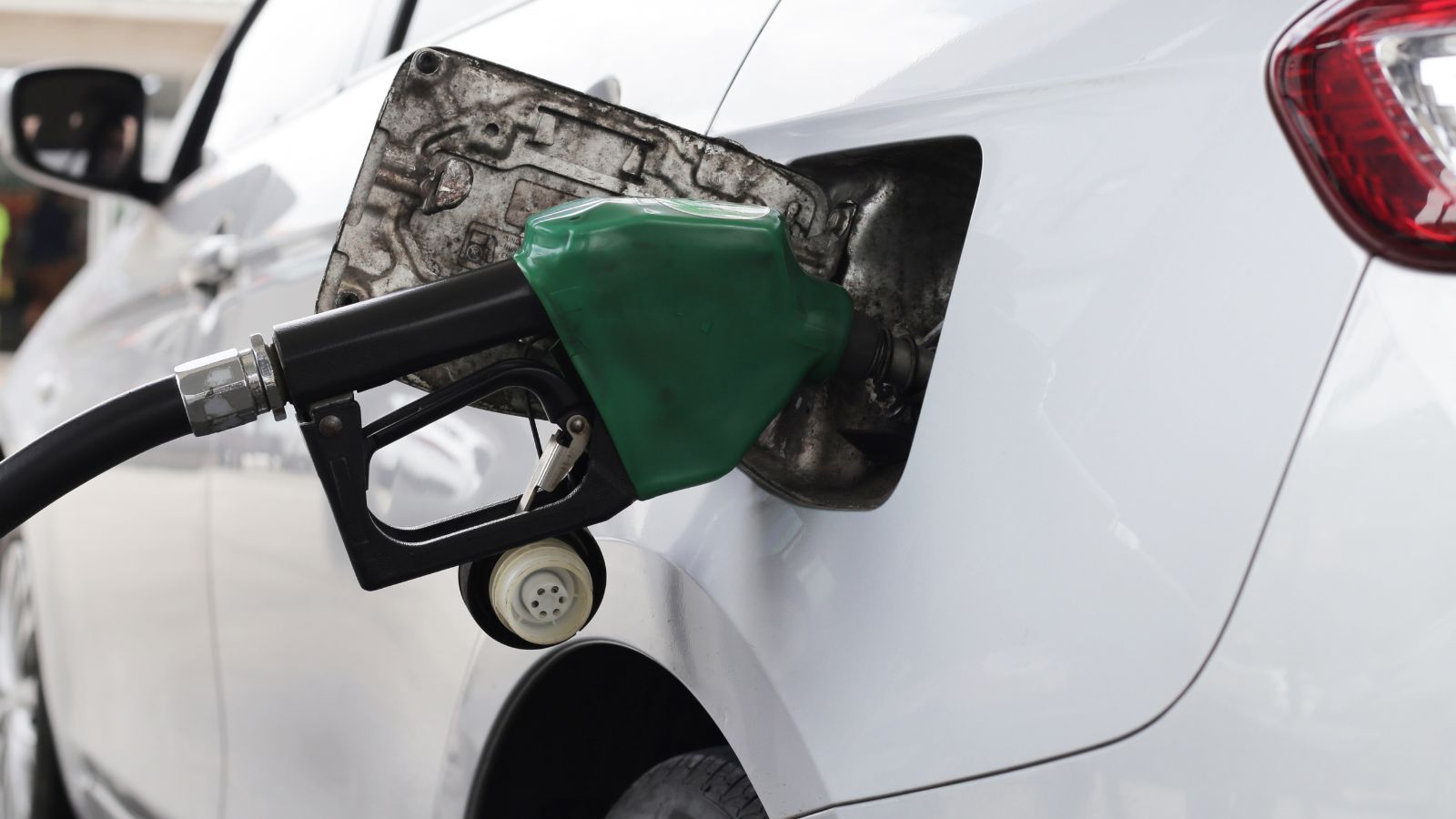 Zmiana cen paliw na koniec listopada. Ta grupa kierowców sięgnie głębiej do portfeli