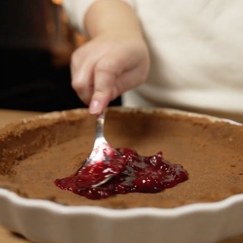 Oto najlepszy przepis na tartę. Poznaj sposób i dowiedz się, jak w jej przygotowaniu pomógł nam robot planetarny Zelmer ZKR1355