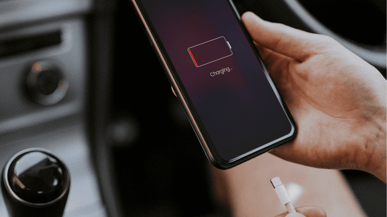 Jak dbać o baterię w smartfonie? Eksperci rozwiewają wątpliwości