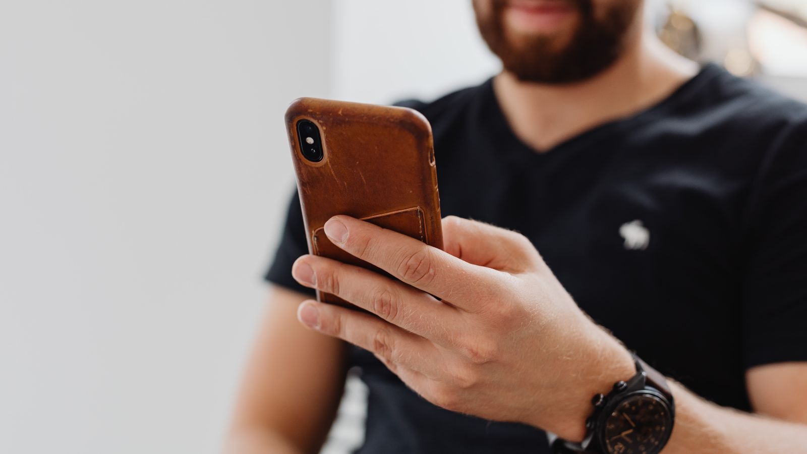 Pilny komunikat dla klientów PKO BP. Wchodzą w życie nowe zasady płatności, trzeba włączyć aparat